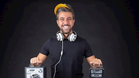 דיויד עזרן, צילום: רדיו 101.5 יחצ